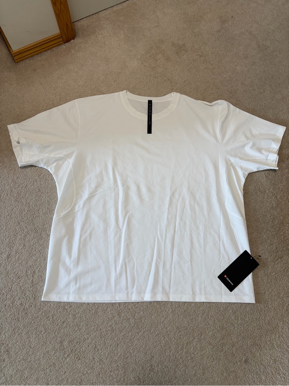 NWT XXL Men’s Lululemon T-Shirt
